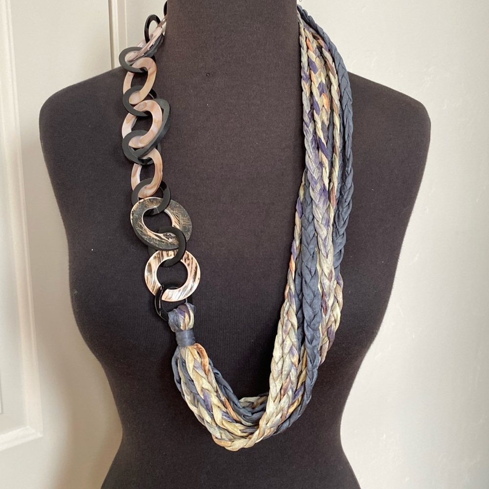 LUA silk /shell necklace NWT